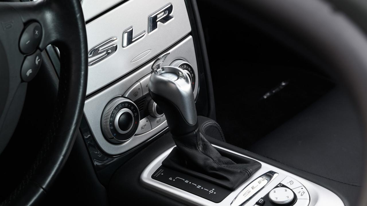 2005 Mercedes - Benz McLaren SLR Coup&eacute;
