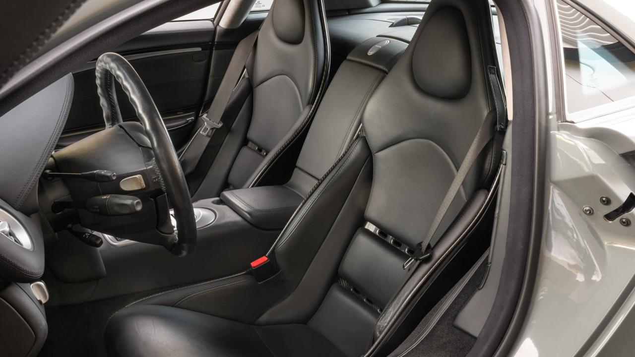 2005 Mercedes - Benz McLaren SLR Coup&eacute;