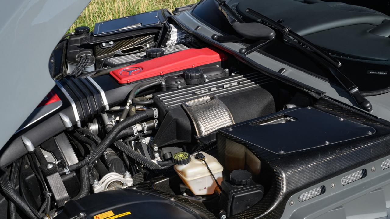 2005 Mercedes - Benz McLaren SLR Coup&eacute;