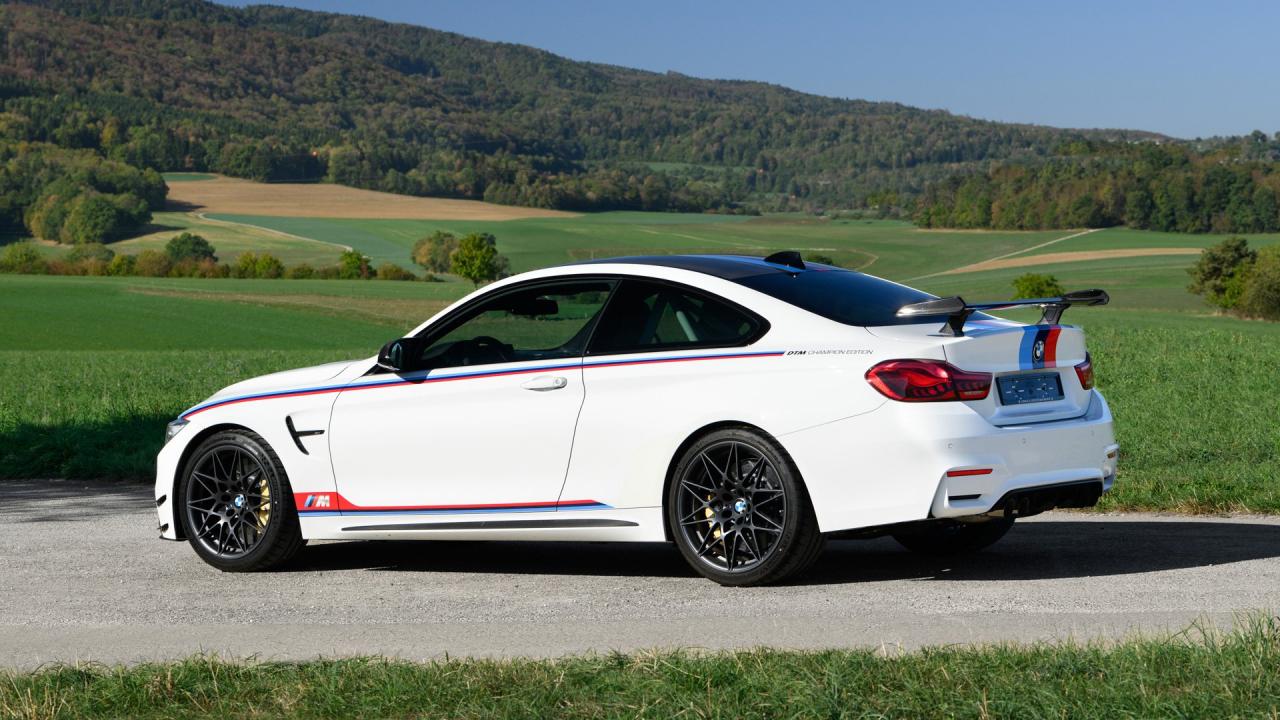 2017 BMW M4 DTM Champion Edition