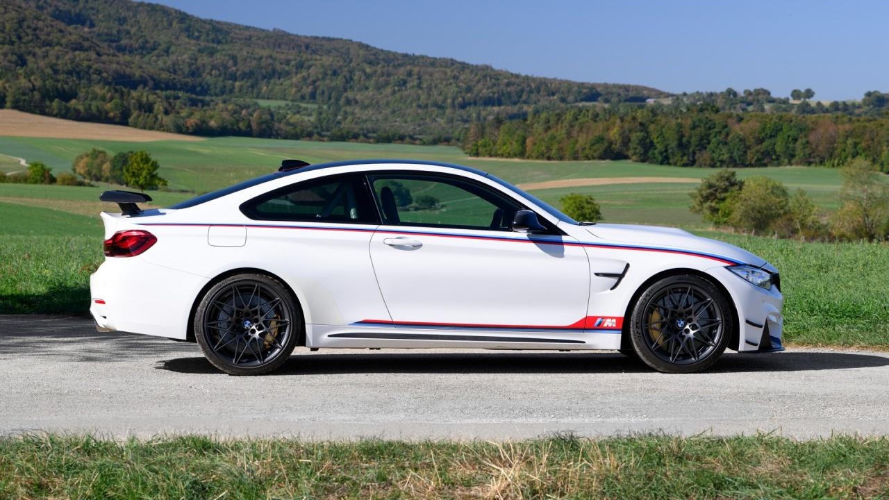 2017 BMW M4 DTM Champion Edition