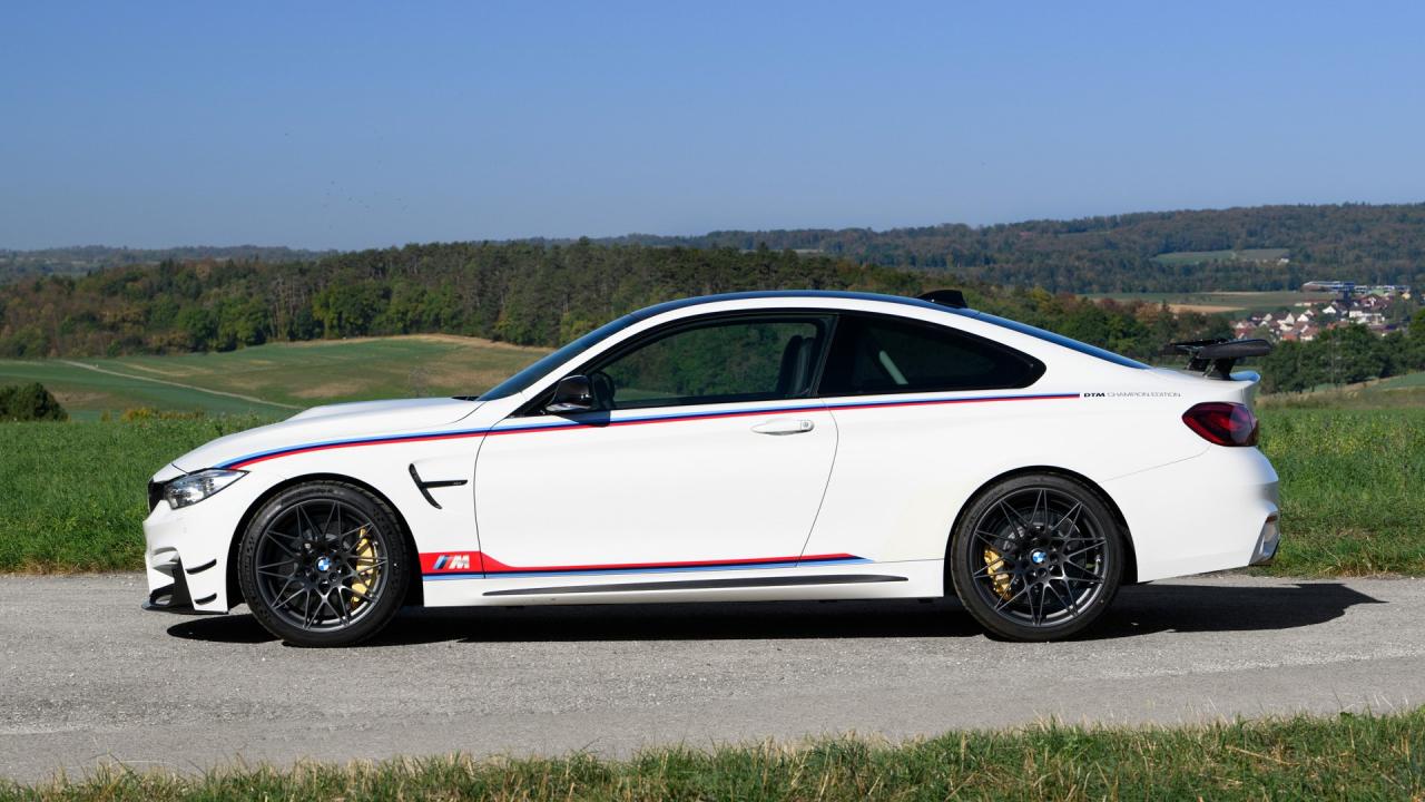 2017 BMW M4 DTM Champion Edition