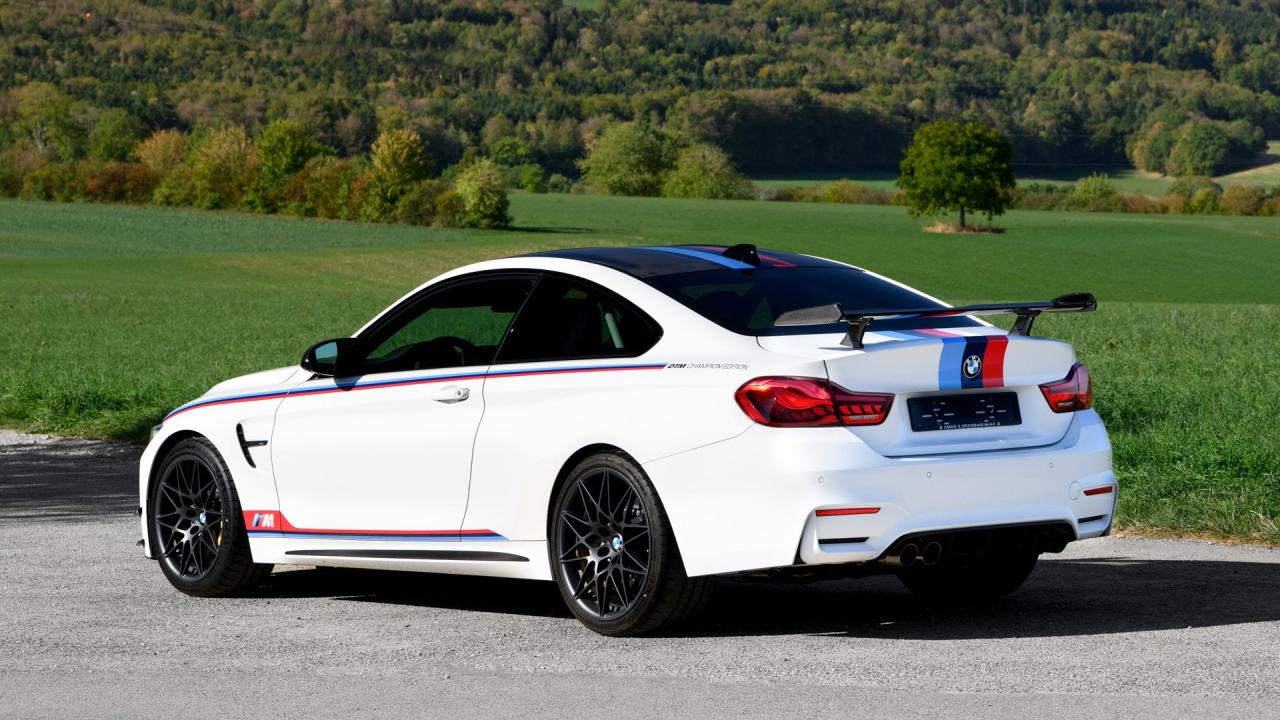 2017 BMW M4 DTM Champion Edition