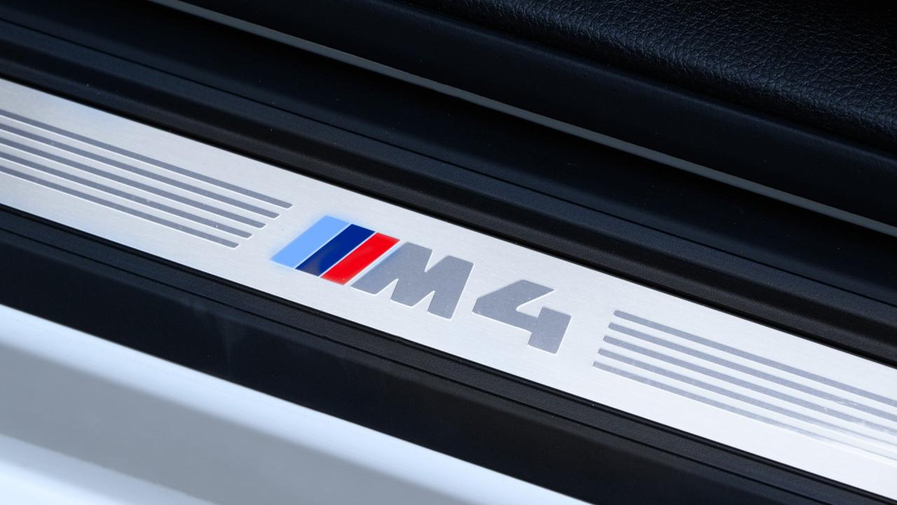 2017 BMW M4 DTM Champion Edition