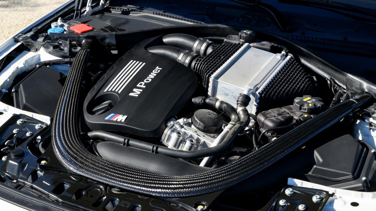 2017 BMW M4 DTM Champion Edition