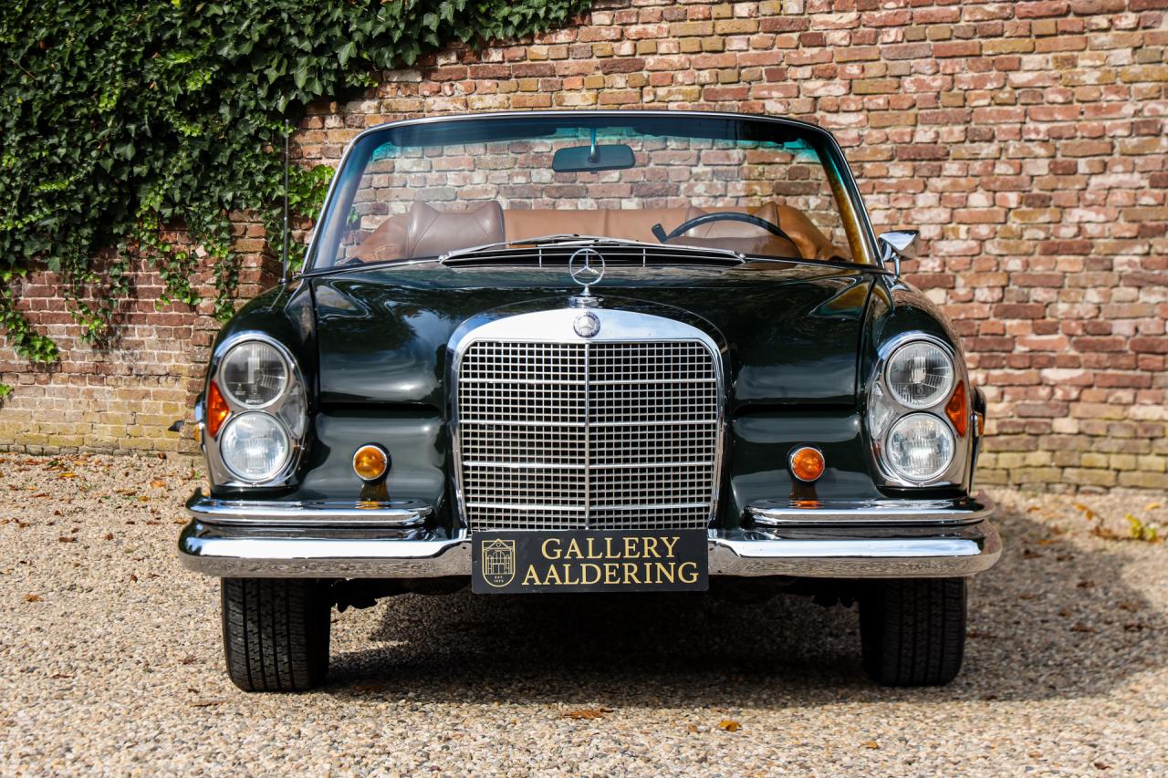 1969 Mercedes - Benz Mercedes Benz 280 SE Cabriolet &ldquo;Dunkeloliv or Dark Olive&rdquo;