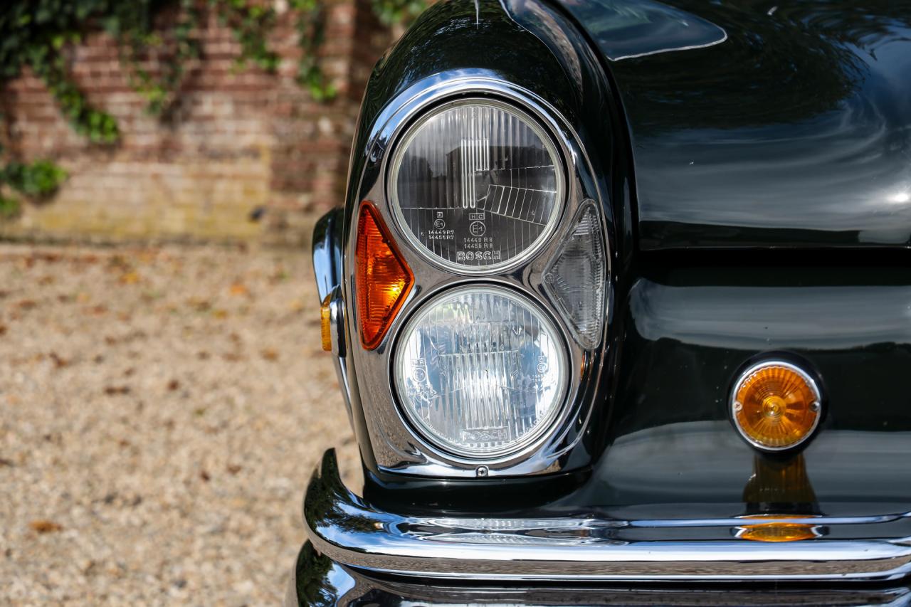 1969 Mercedes - Benz Mercedes Benz 280 SE Cabriolet &ldquo;Dunkeloliv or Dark Olive&rdquo;