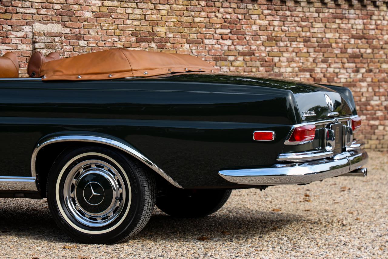 1969 Mercedes - Benz Mercedes Benz 280 SE Cabriolet &ldquo;Dunkeloliv or Dark Olive&rdquo;