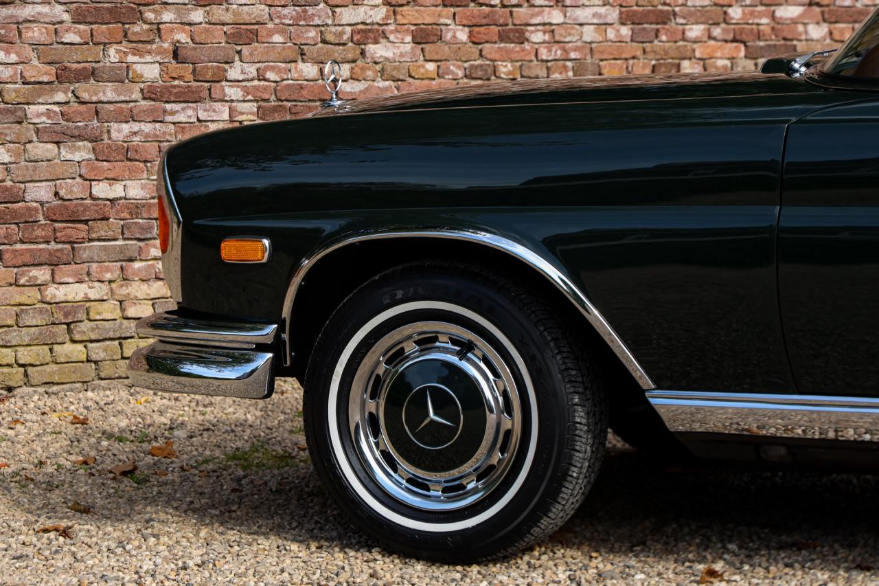 1969 Mercedes - Benz Mercedes Benz 280 SE Cabriolet &ldquo;Dunkeloliv or Dark Olive&rdquo;