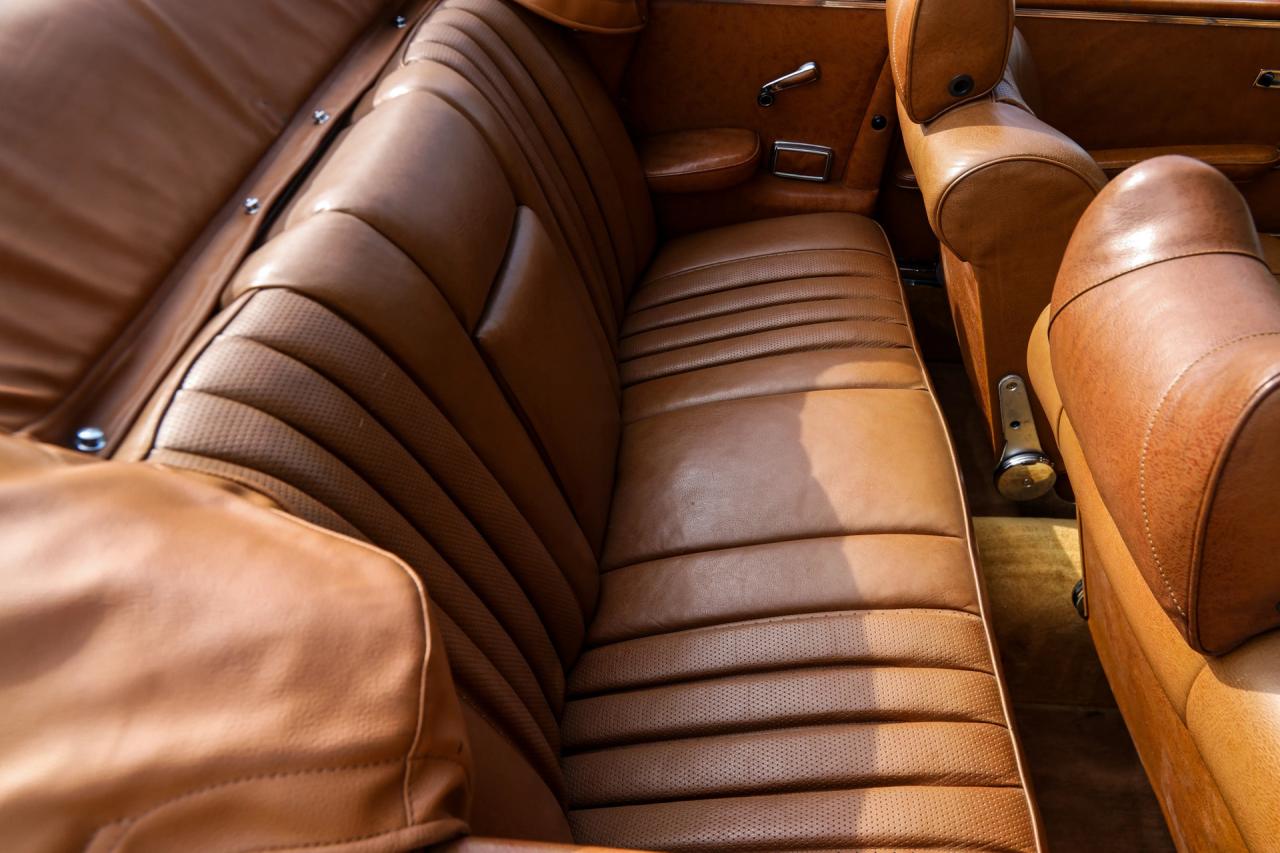 1969 Mercedes - Benz Mercedes Benz 280 SE Cabriolet &ldquo;Dunkeloliv or Dark Olive&rdquo;