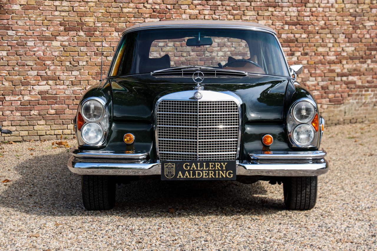 1969 Mercedes - Benz Mercedes Benz 280 SE Cabriolet &ldquo;Dunkeloliv or Dark Olive&rdquo;