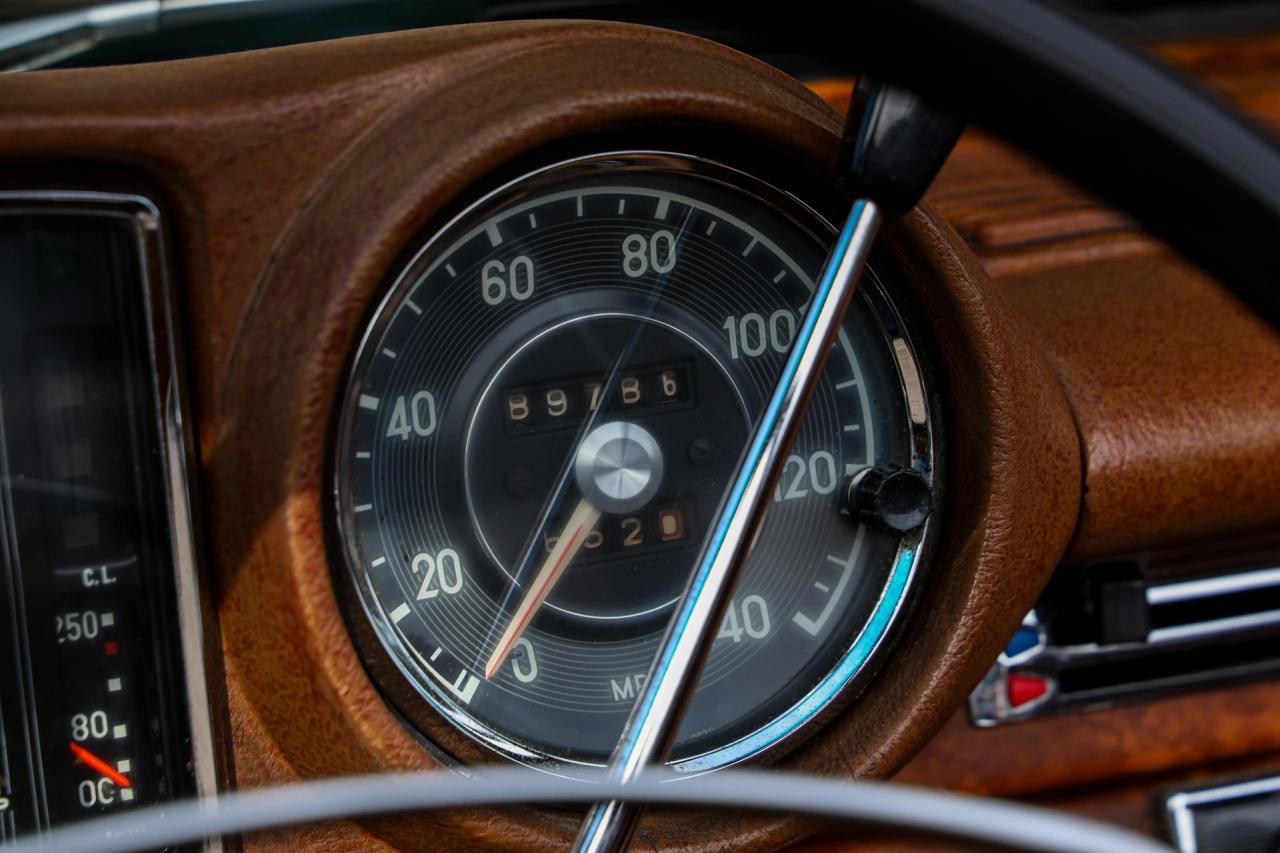 1969 Mercedes - Benz Mercedes Benz 280 SE Cabriolet &ldquo;Dunkeloliv or Dark Olive&rdquo;