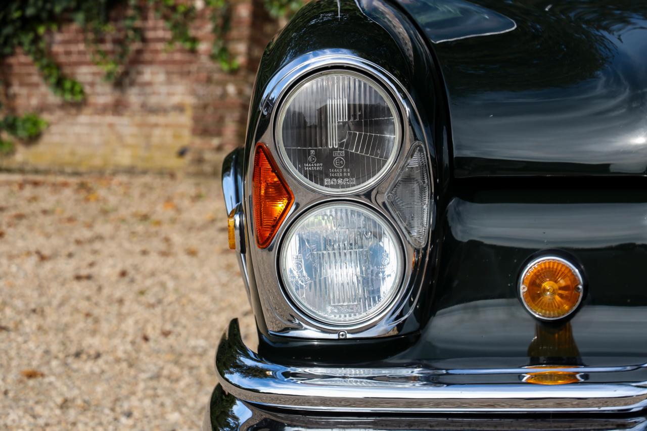 1969 Mercedes - Benz Mercedes Benz 280 SE Cabriolet &ldquo;Dunkeloliv or Dark Olive&rdquo;