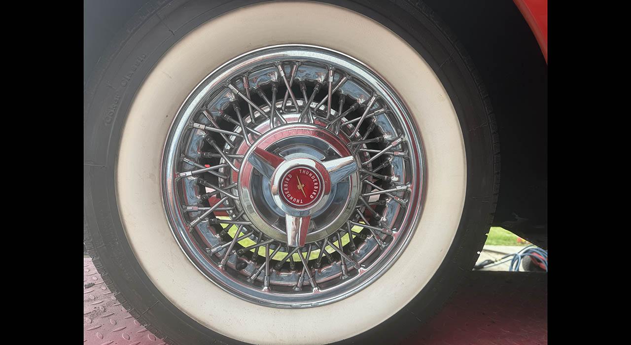 1955 Ford Thunderbird