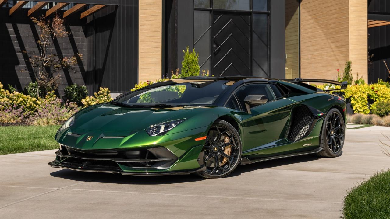 2021 Lamborghini Aventador SVJ Roadster