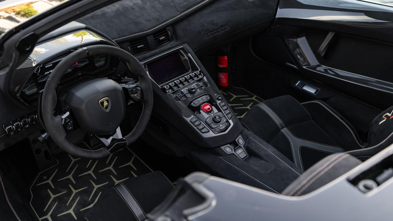 2021 Lamborghini Aventador SVJ Roadster