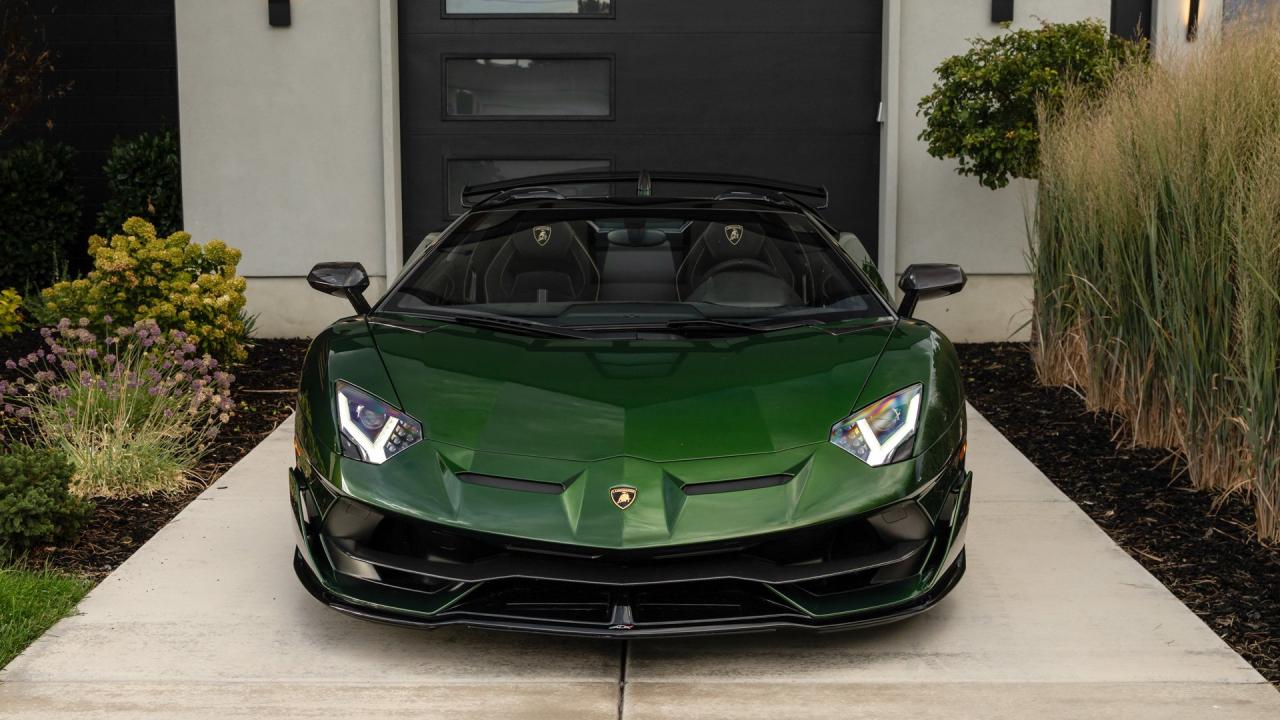2021 Lamborghini Aventador SVJ Roadster