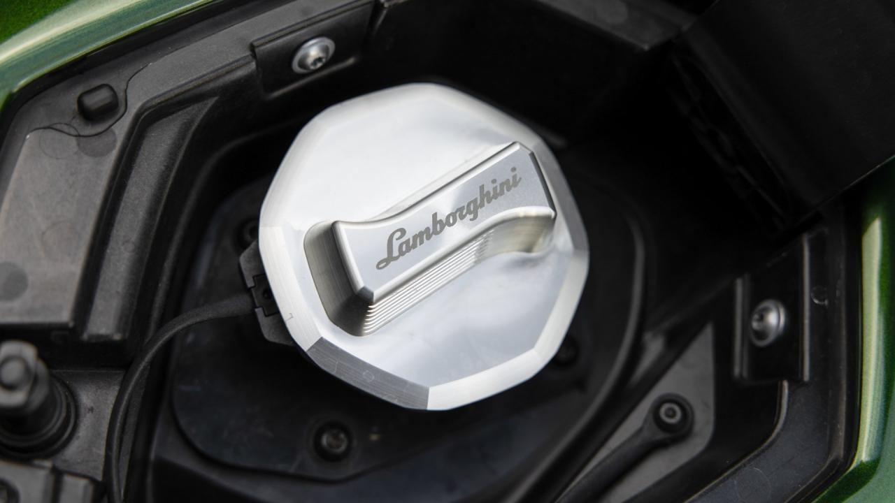 2021 Lamborghini Aventador SVJ Roadster
