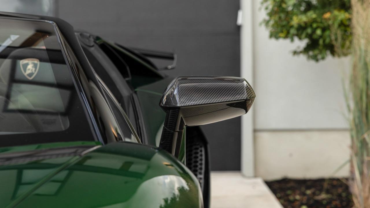 2021 Lamborghini Aventador SVJ Roadster