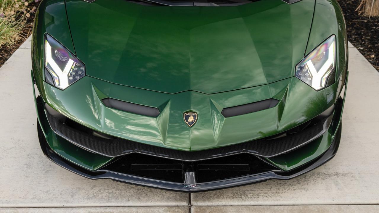 2021 Lamborghini Aventador SVJ Roadster