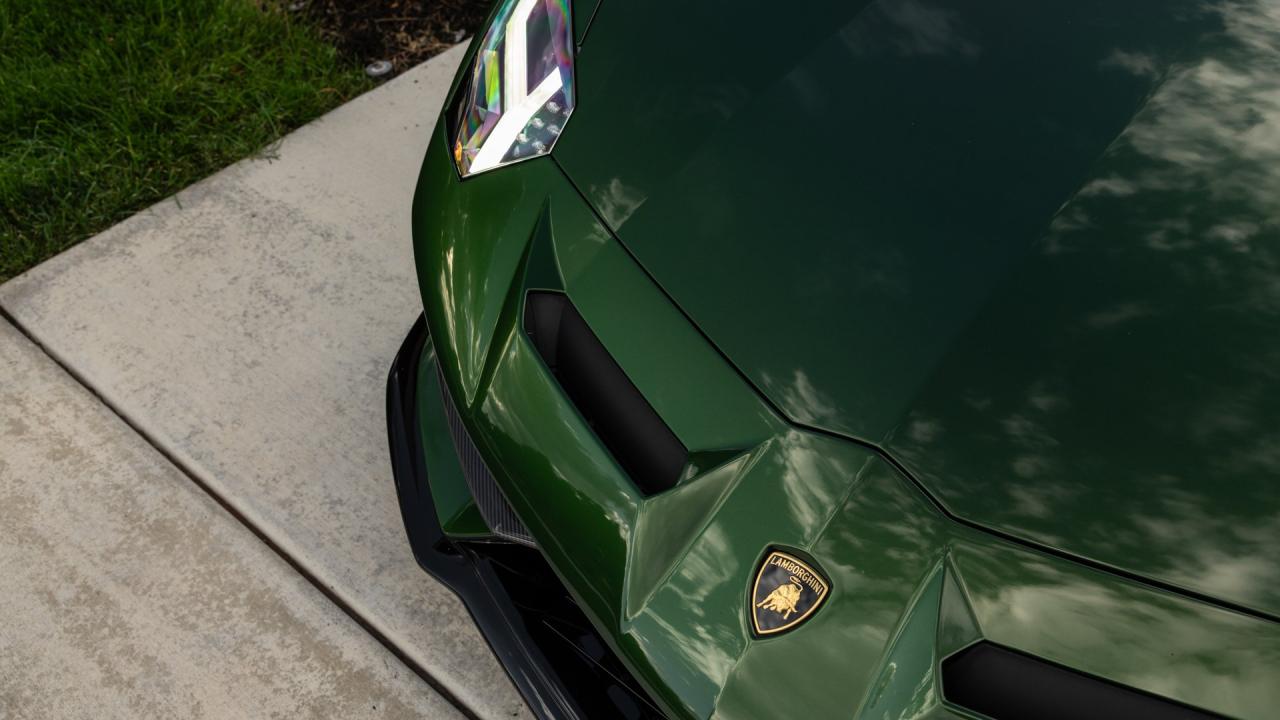 2021 Lamborghini Aventador SVJ Roadster