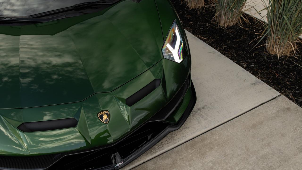 2021 Lamborghini Aventador SVJ Roadster