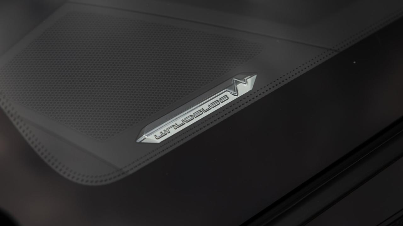 2021 Lamborghini Aventador SVJ Roadster