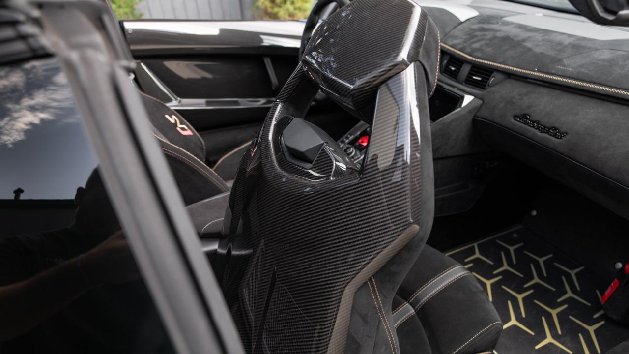 2021 Lamborghini Aventador SVJ Roadster