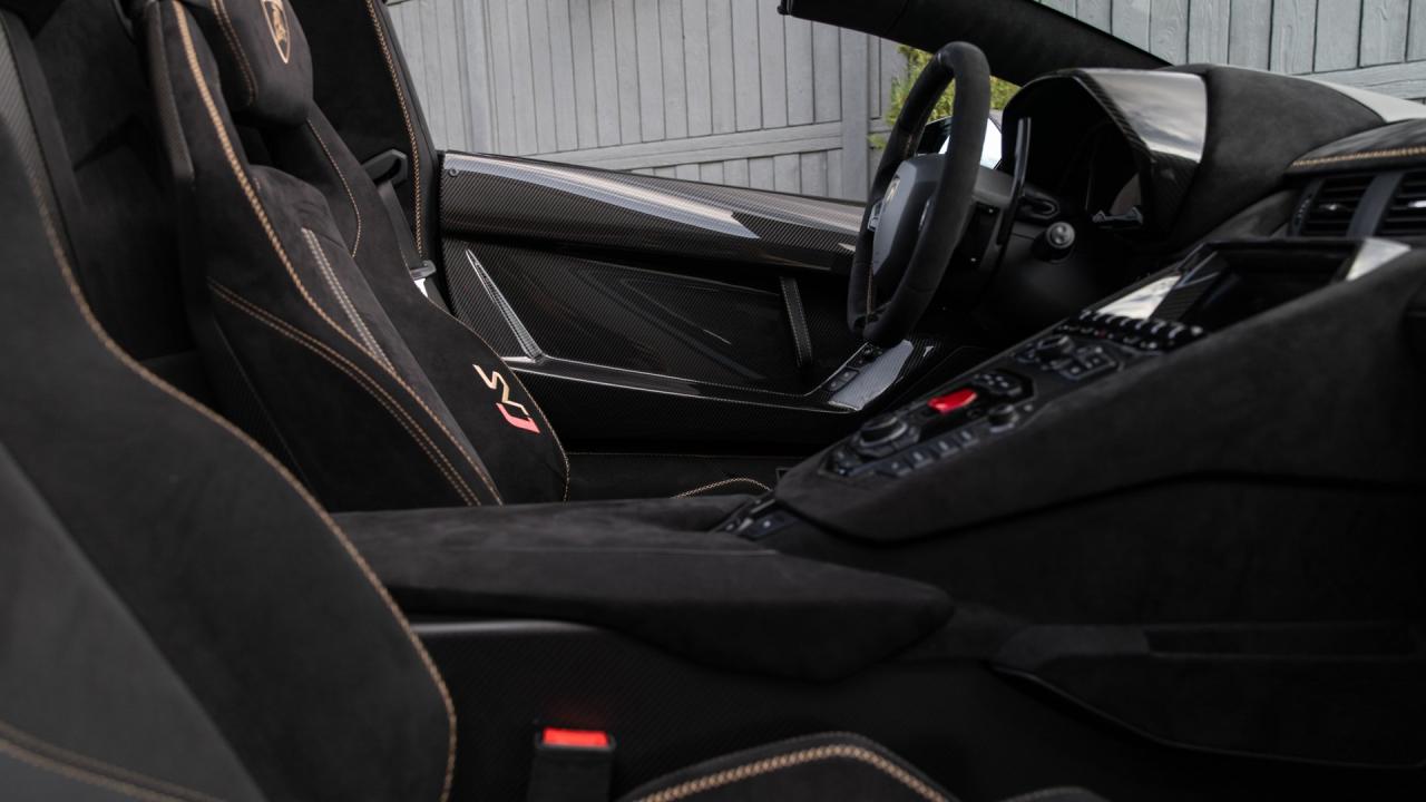 2021 Lamborghini Aventador SVJ Roadster