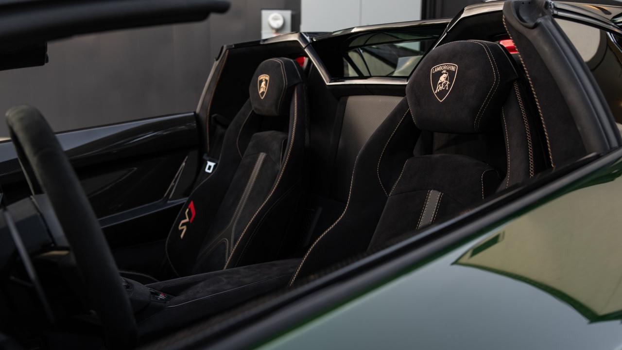 2021 Lamborghini Aventador SVJ Roadster