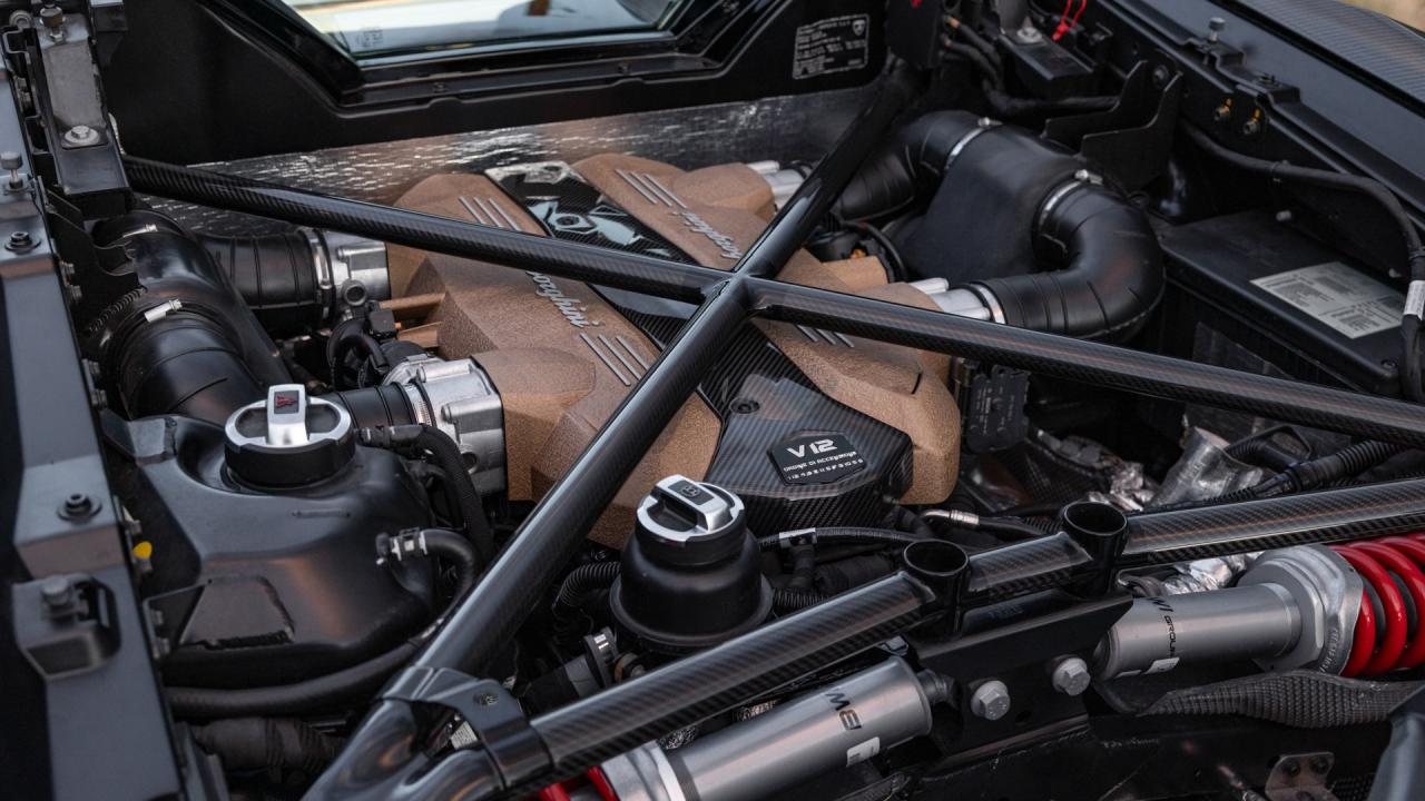 2021 Lamborghini Aventador SVJ Roadster