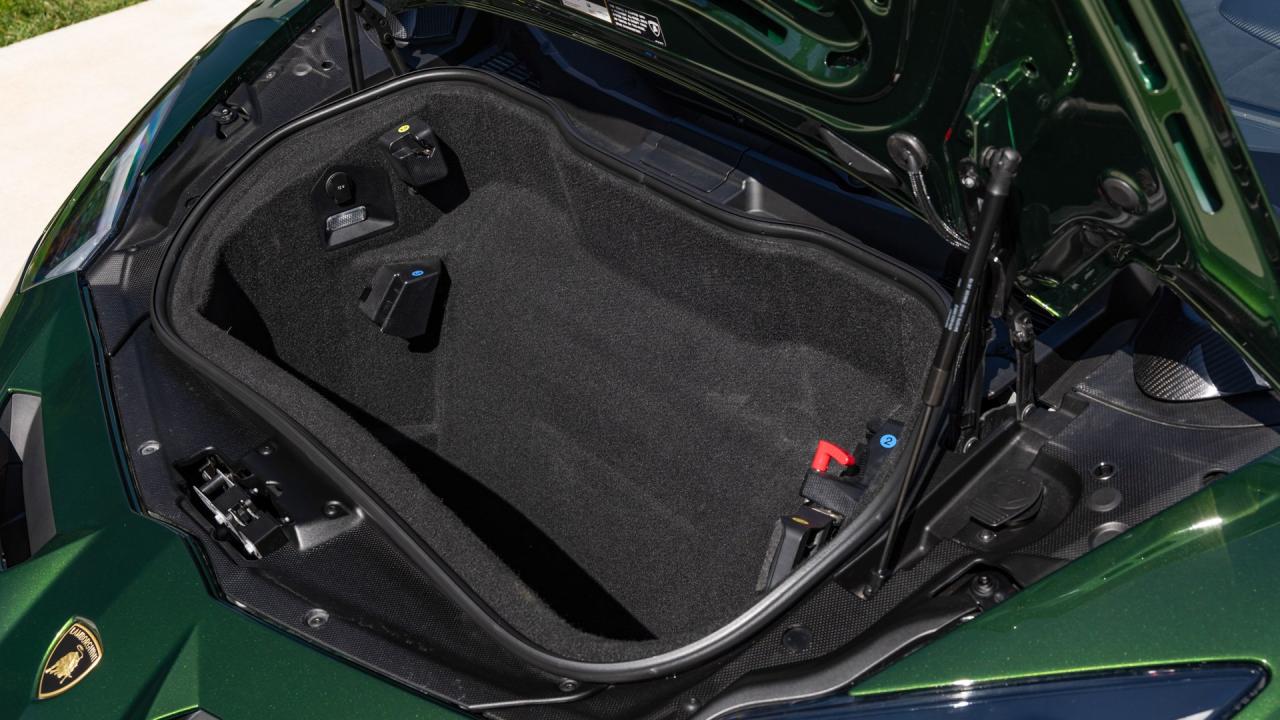 2021 Lamborghini Aventador SVJ Roadster