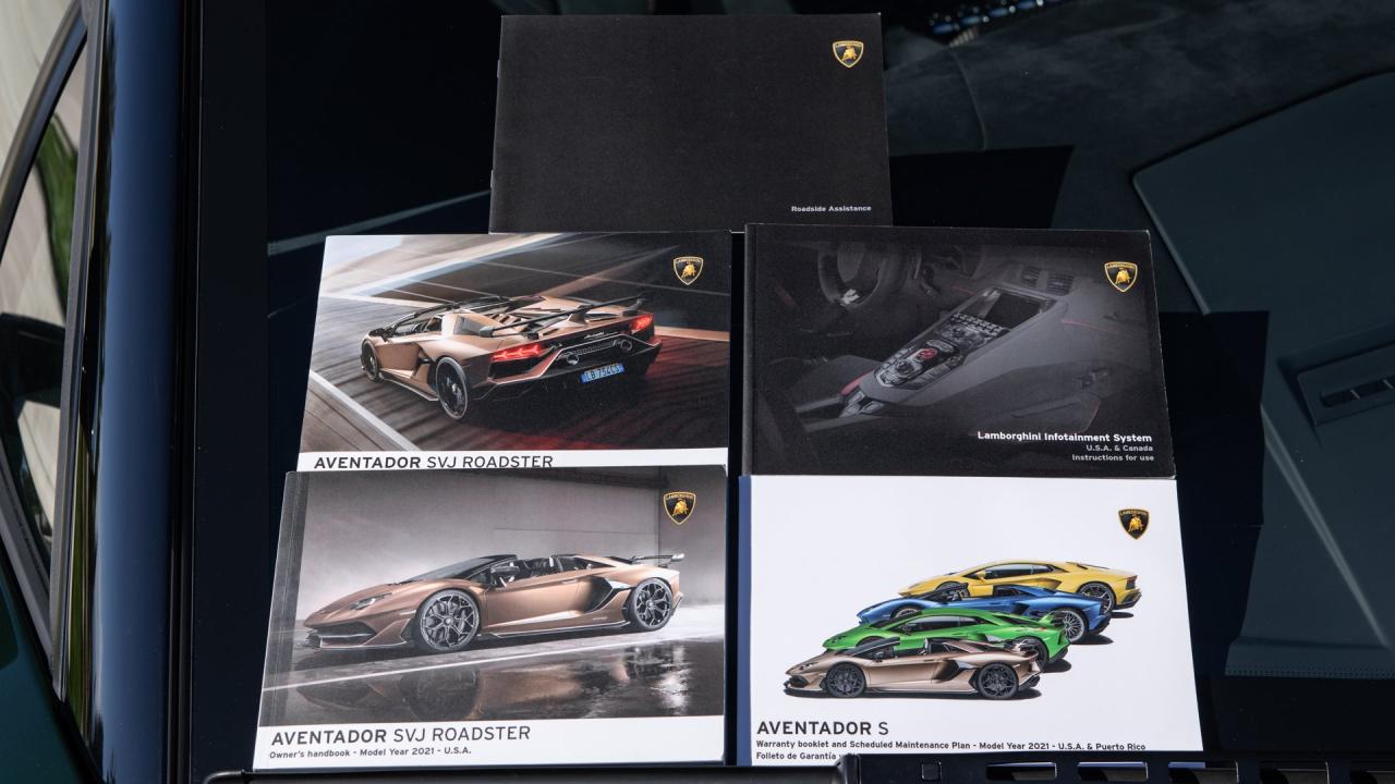 2021 Lamborghini Aventador SVJ Roadster