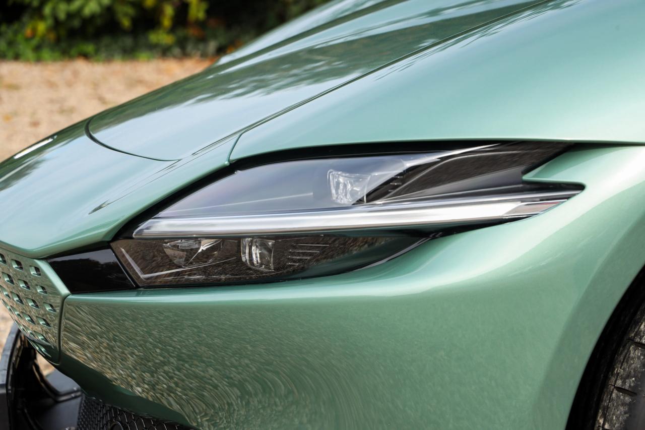 2024 Ferrari Roma Spider &ldquo;Verde Dora&rdquo;