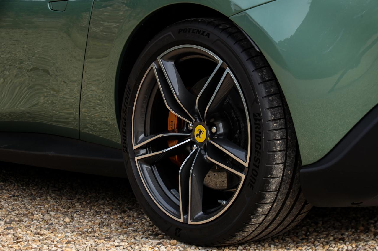 2024 Ferrari Roma Spider &ldquo;Verde Dora&rdquo;