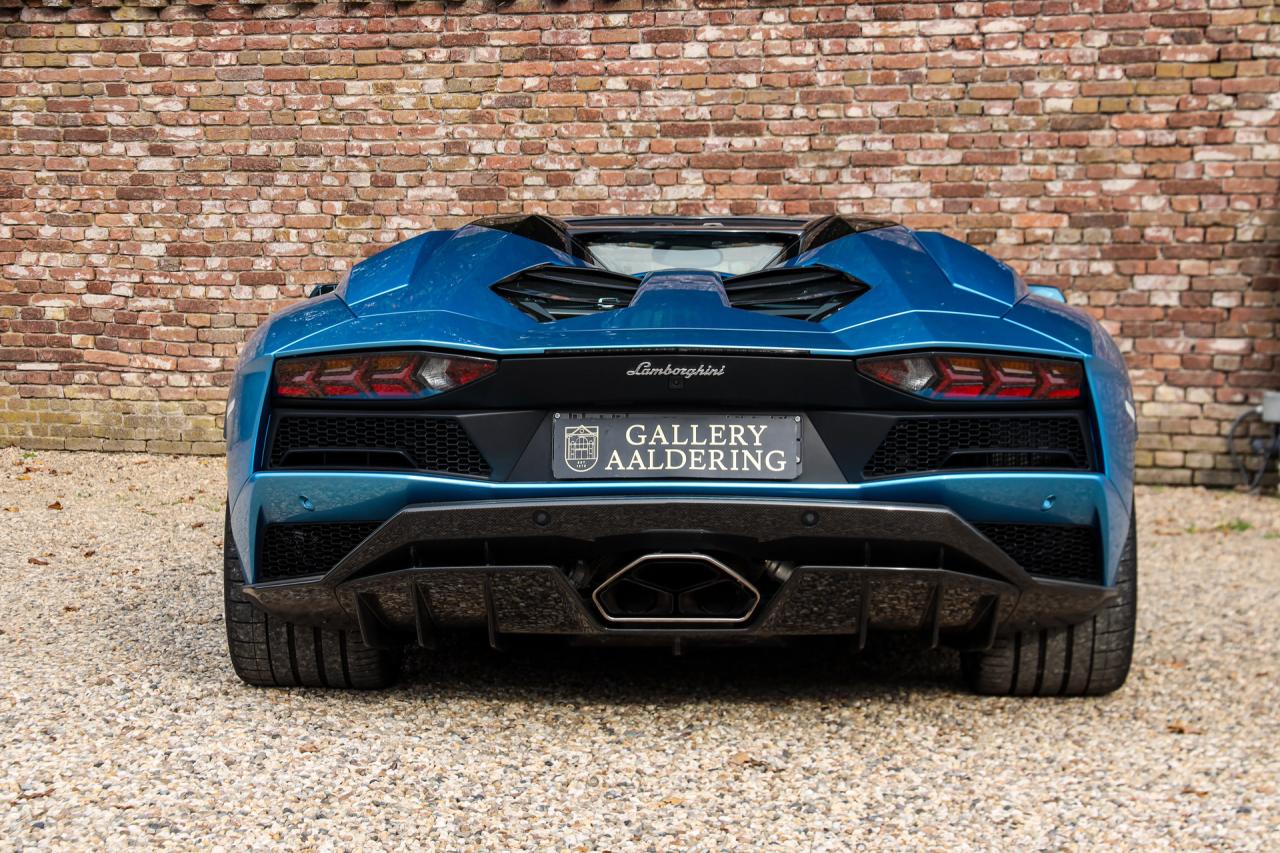 2018 Lamborghini Aventador S Roadster &ldquo;Blu Aegir over Bianco Polar&rdquo;