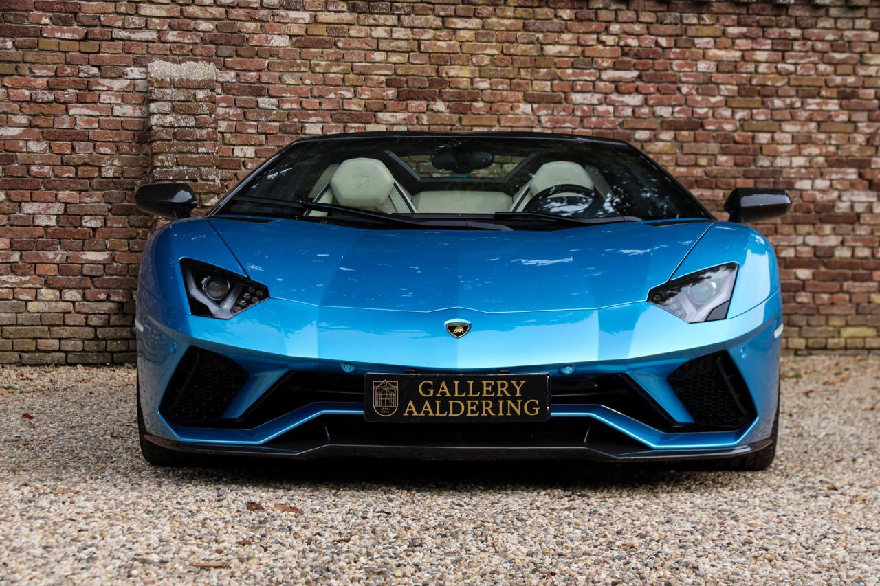 2018 Lamborghini Aventador S Roadster &ldquo;Blu Aegir over Bianco Polar&rdquo;