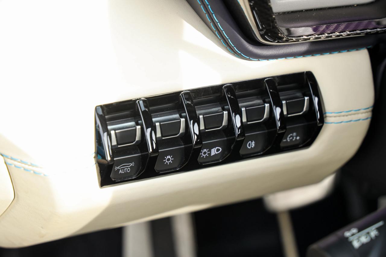 2018 Lamborghini Aventador S Roadster &ldquo;Blu Aegir over Bianco Polar&rdquo;