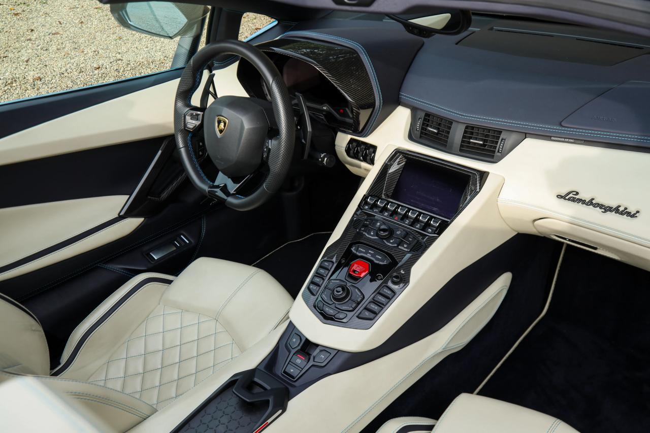2018 Lamborghini Aventador S Roadster &ldquo;Blu Aegir over Bianco Polar&rdquo;