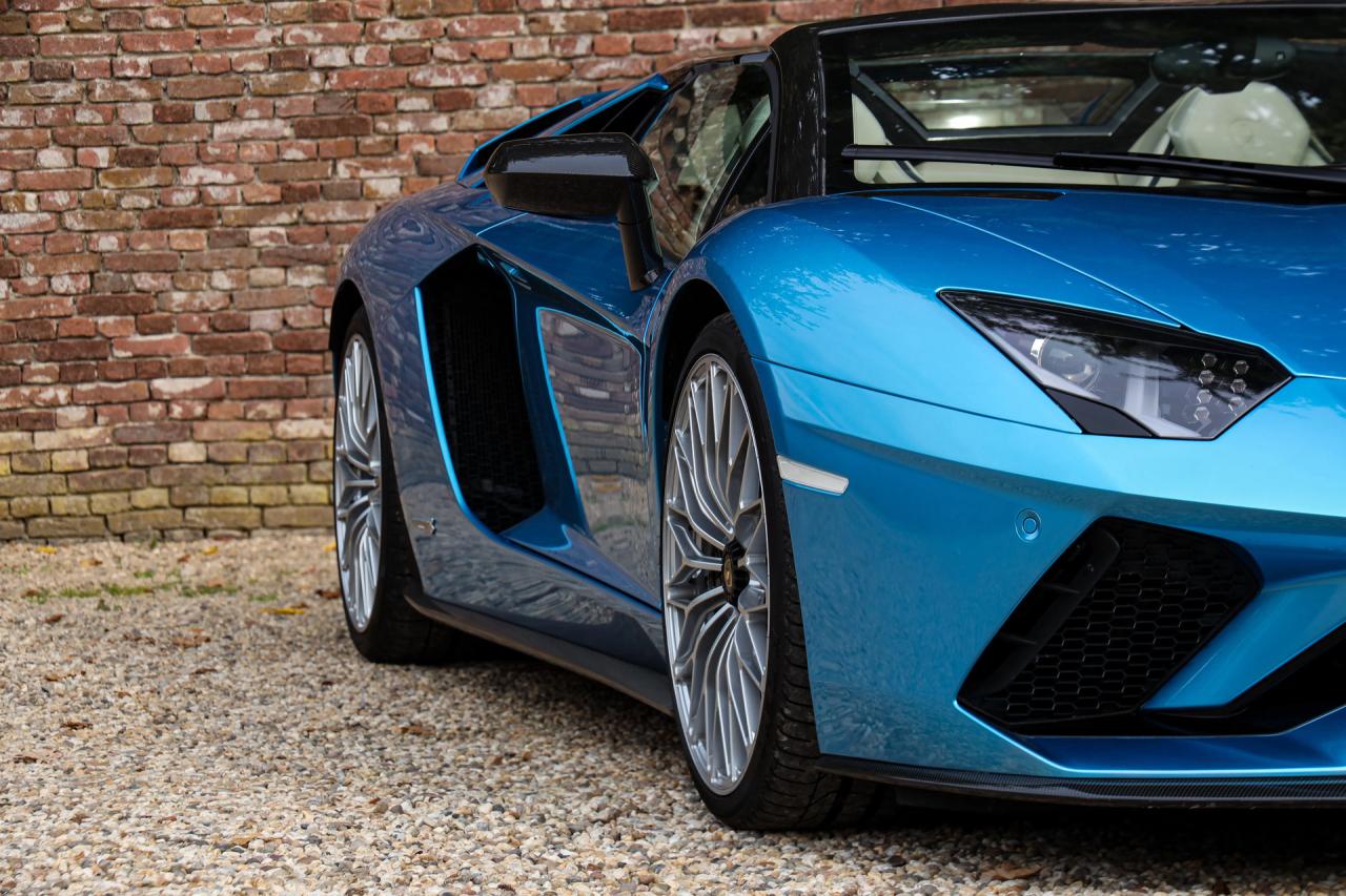 2018 Lamborghini Aventador S Roadster &ldquo;Blu Aegir over Bianco Polar&rdquo;
