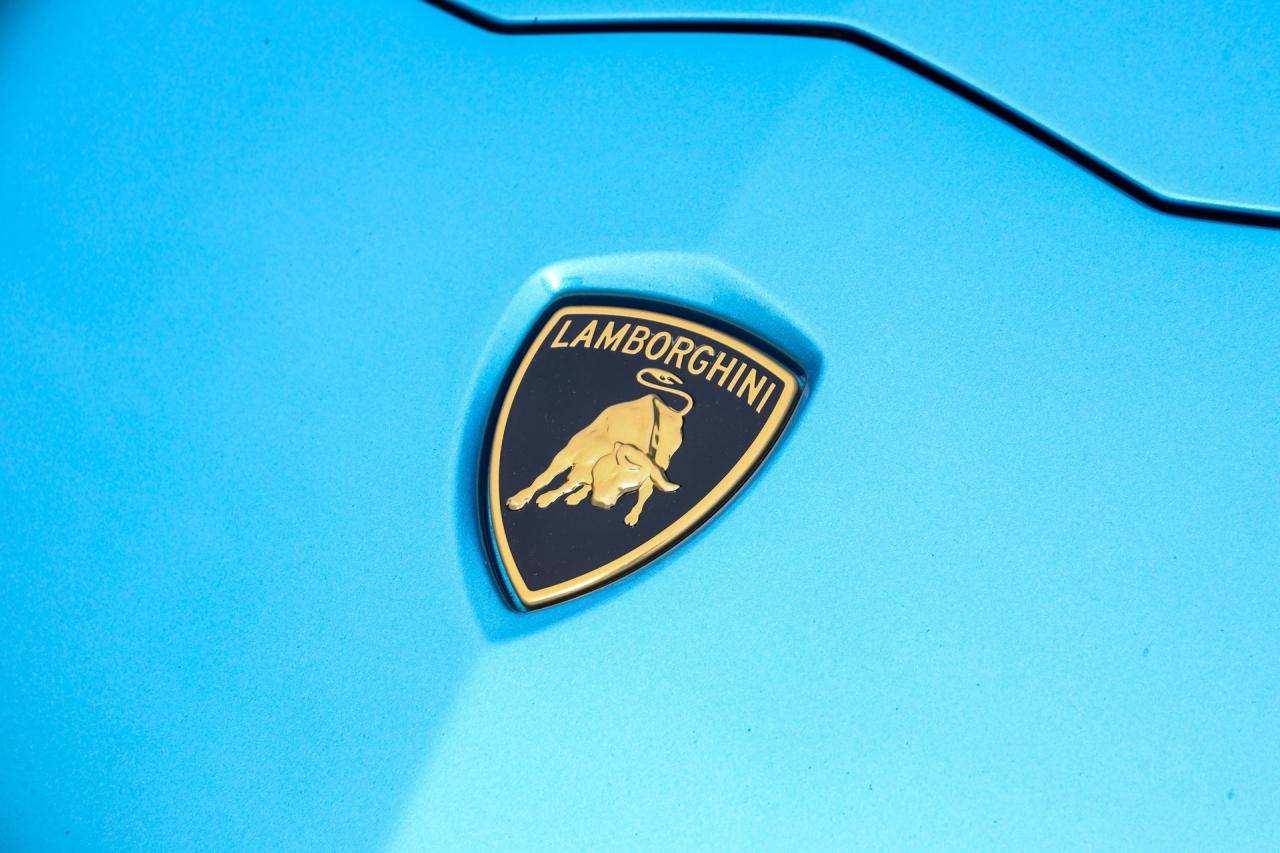 2018 Lamborghini Aventador S Roadster &ldquo;Blu Aegir over Bianco Polar&rdquo;