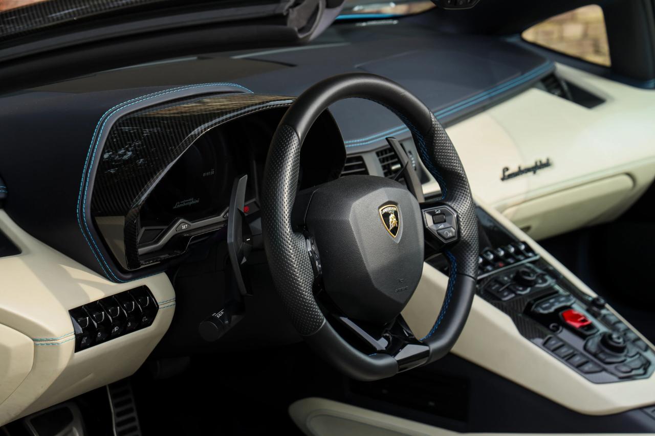 2018 Lamborghini Aventador S Roadster &ldquo;Blu Aegir over Bianco Polar&rdquo;
