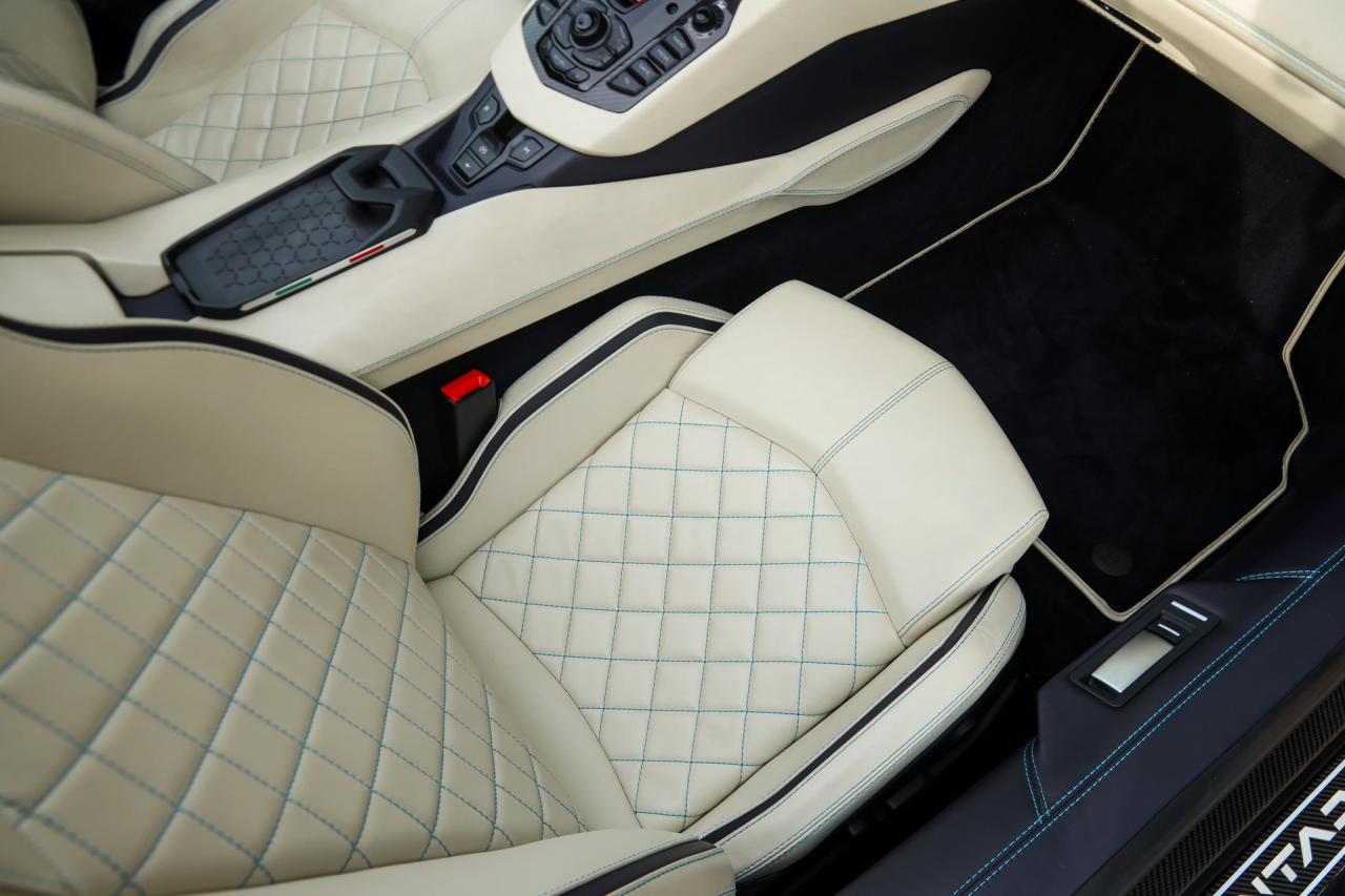 2018 Lamborghini Aventador S Roadster &ldquo;Blu Aegir over Bianco Polar&rdquo;