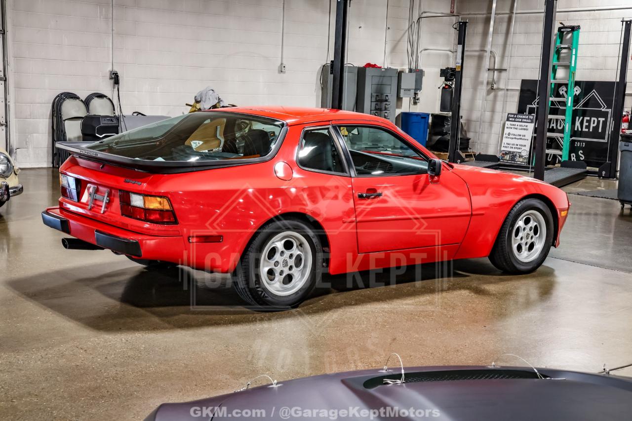 1985 Porsche 944
