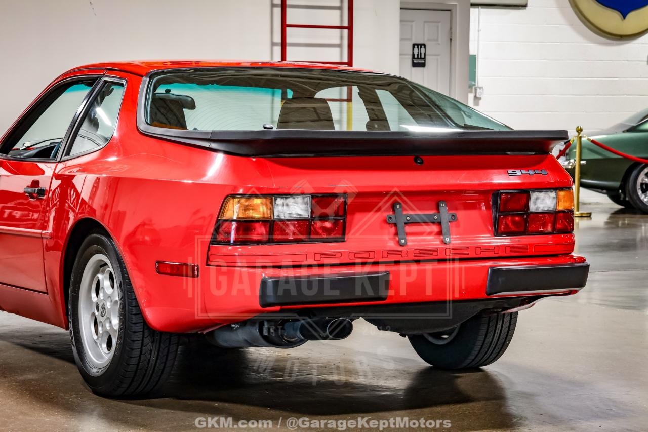 1985 Porsche 944