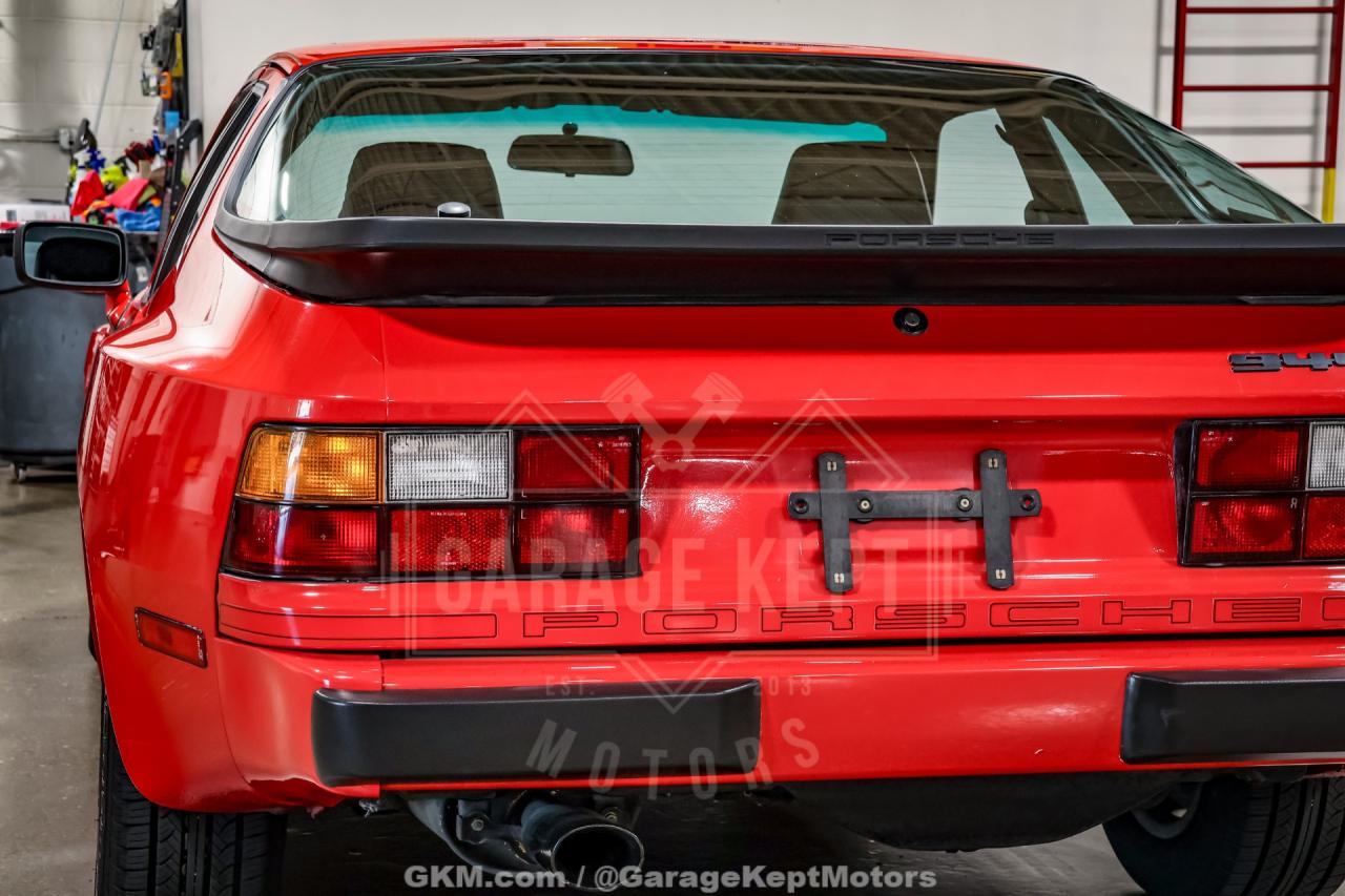 1985 Porsche 944