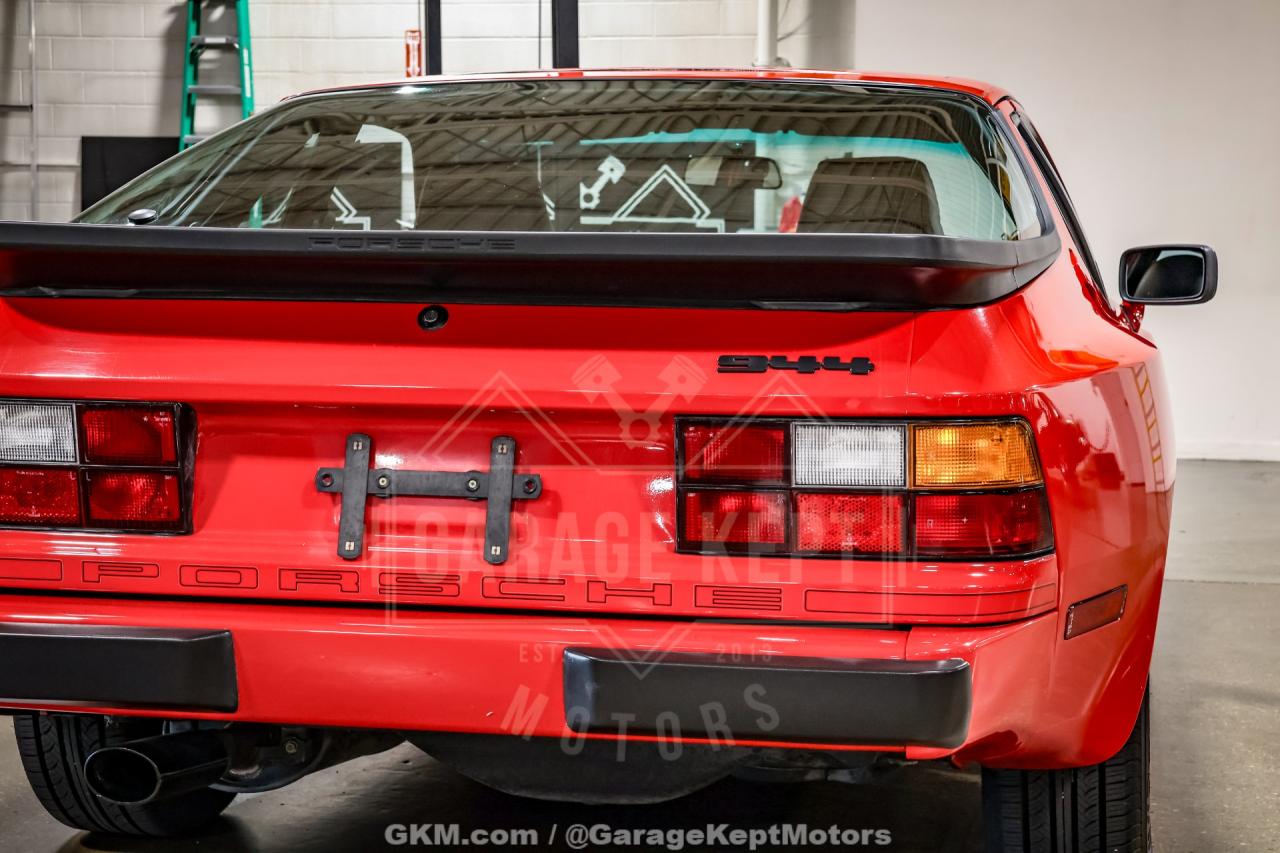 1985 Porsche 944