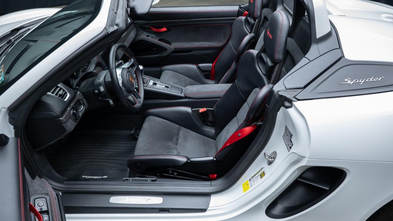 2016 Porsche Boxster Spyder