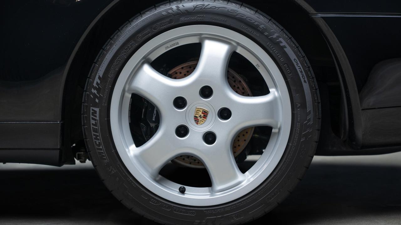 1998 Porsche 911 Carrera Cabriolet
