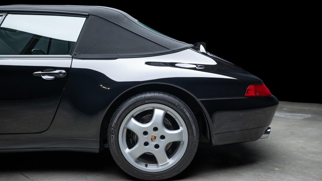1998 Porsche 911 Carrera Cabriolet